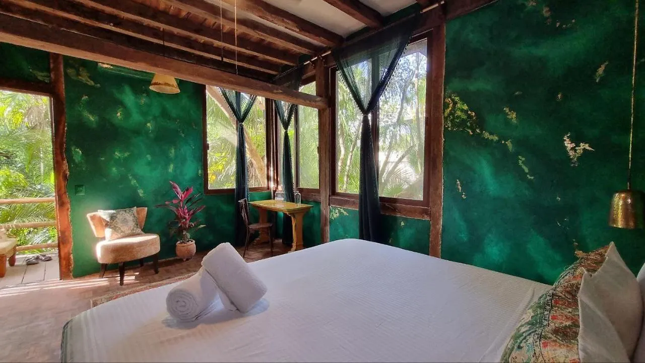 Hippie Chit Jungle House 4*, Tulum México