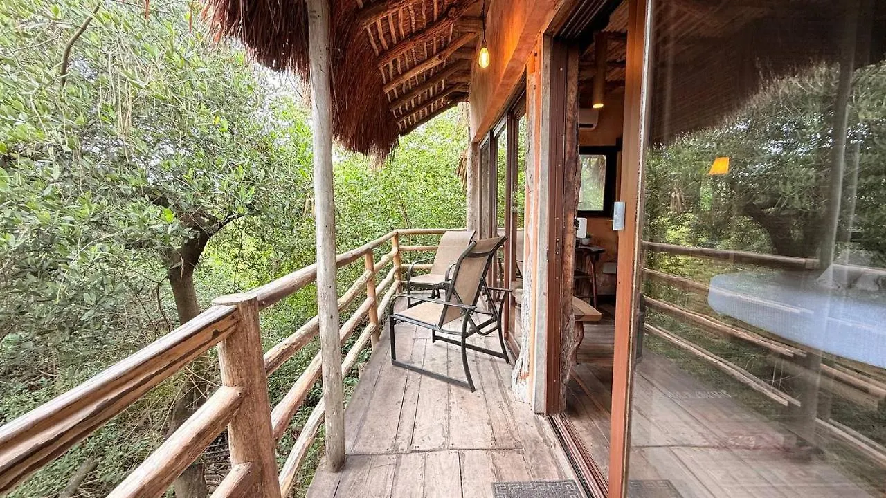 Hippie Chit Jungle House 4*, Tulum