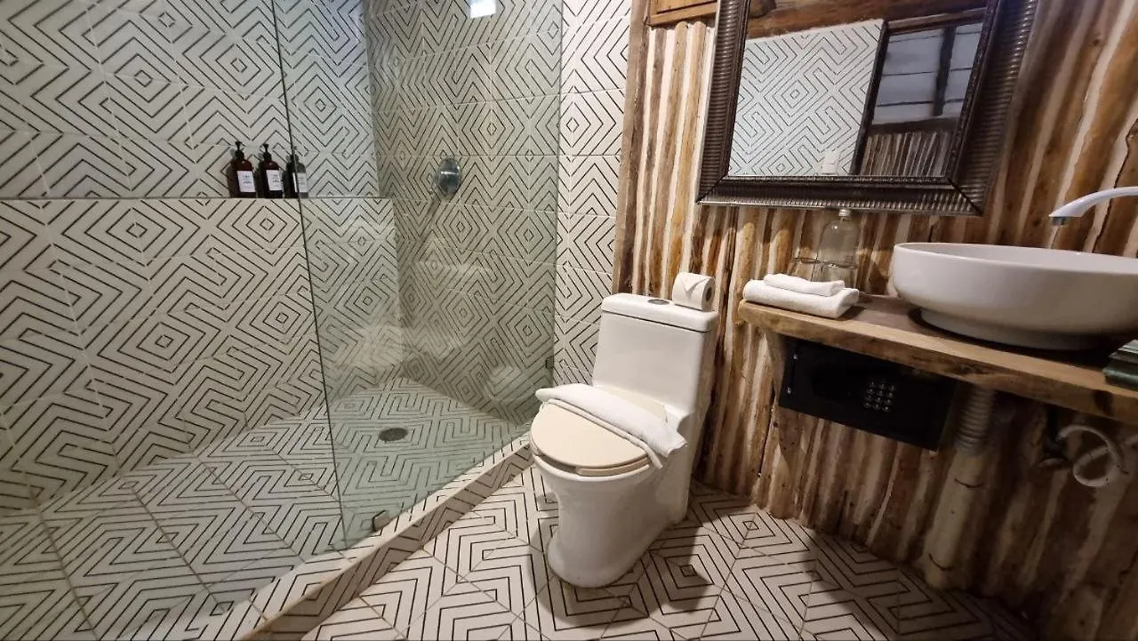 Hippie Chit Jungle House Hotel Tulum
